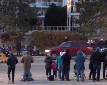 un auto atropelló a varias personas en un desfile en Waukesha, Estados Unidos