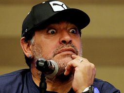 sin anestesia: maradona tildo de ladrones a blatter y platini sin anestesia: maradona tildo de ladrones a blatter y platini