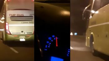 Escrachan a otro micro a 120 Km/h en Mendoza Escrachan a otro micro a 120 Km/h en Mendoza