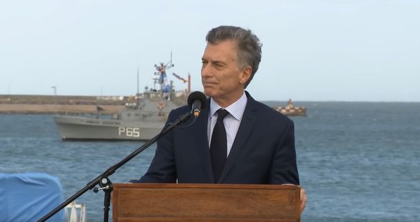 Macri: Tengo la profunda esperanza de que en pocos días esta bandera será plantada en el mar