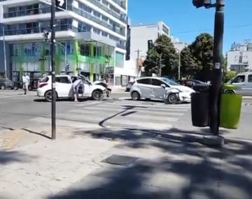 Choque y desesperación en La Plata: ¡Mirá cómo me rompiste el auto!