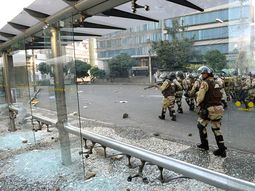 Protestas: una barrendera es la segunda víctima fatal