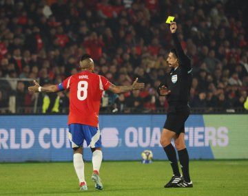 La bandera de los hinchas argentinos para Arturo Vidal 