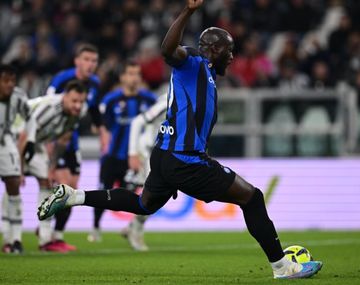 Juventus e Inter igualaron en la ida de la semifinales