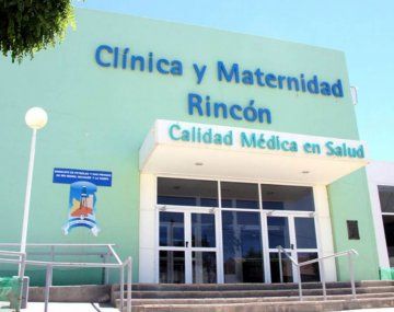 Entró por una ventana para ver a su mamá internada con covid y agredió a los médicos