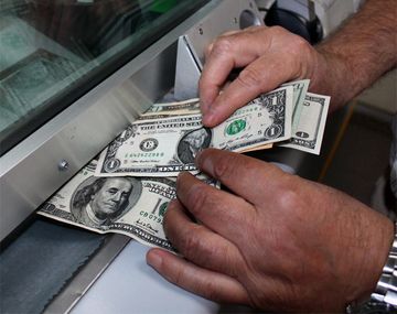 El dólar negro marcó un nuevo récord y trepó a $9