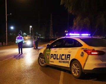 Horror en Río Negro: arrojó a su hija de dos años a la ruta para que fuera atropellada
