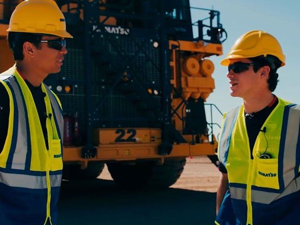 El divertido video de Franco Colapinto a bordo de una enorme máquina de construcción: Esto es pesado