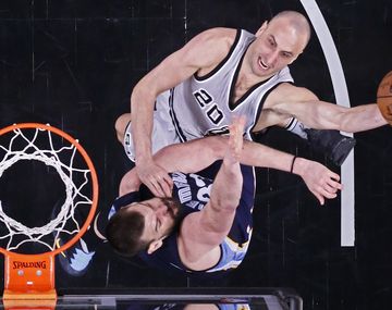 Manu Ginóbili disputó 18 minutos para los Spurs
