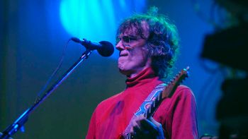 spinetta murio de cancer de pulmon por fumar porro durante 25 mil anos spinetta murio de cancer de pulmon por fumar porro durante 25 mil anos
