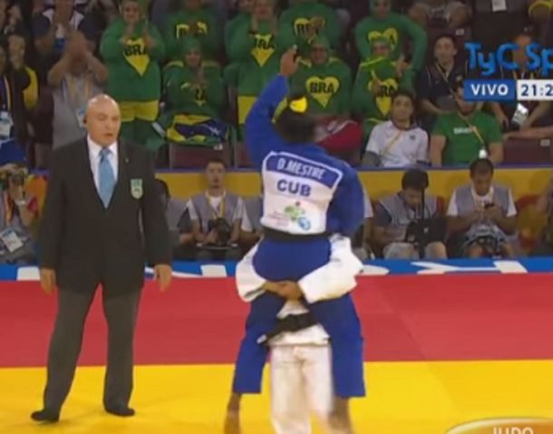 El emotivo gesto de Pareto tras la derrota