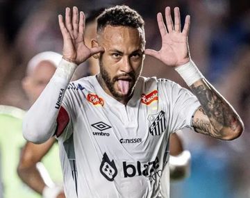 Neymar marcó su primer gol con Santos desde su regreso