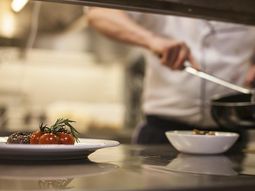 Efecto cuarentena: las ventas de productos de cocina aumentaron 158% y los precios se dispararon