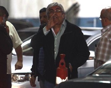 {altText(,#EncuestaM1: ¿creés que Moyano puede llegar a la presidencia de Independiente?)}