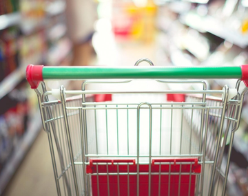 El supermercado con promos en cervezas, electrodomésticos y productos seleccionados