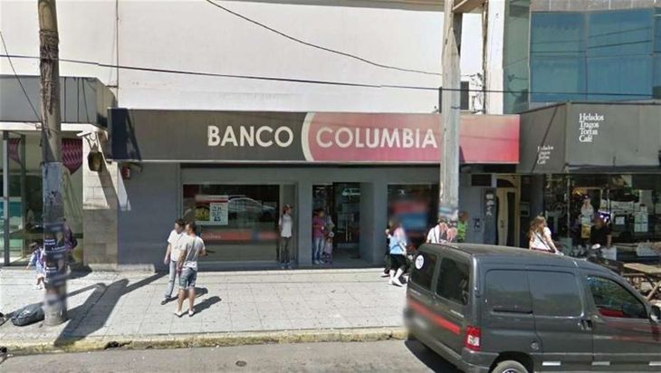 Una banda de delincuentes cortó la luz de un banco y robó 500 mil pesos
