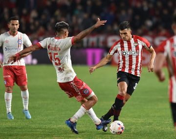 Argentinos Juniors recibe a Estudiantes de La Plata por la LPF.