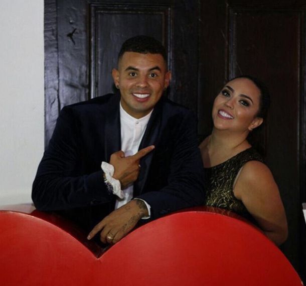 Cardona se mostró con su esposa en Instagram - Crédito: e.cardona10