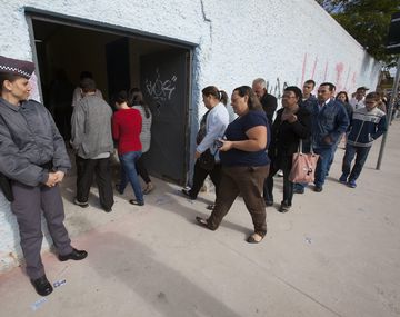 Arrancaron las elecciones en Brasil 