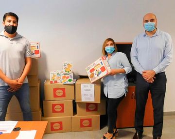 Fabiola Yáñez y la Fundación Garrahan entregaron juguetes a pacientes oncológicos de todo el país