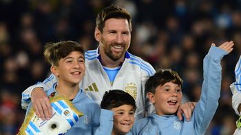 messi confirmo que no viajara a ecuador: decidimos que descanse messi confirmo que no viajara a ecuador: decidimos que descanse