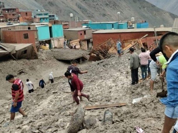 Perú: al menos 40 muertos por un alud