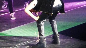 justin bieber vomito sobre el escenario en medio de un concierto justin bieber vomito sobre el escenario en medio de un concierto