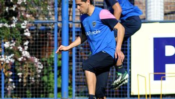 riquelme, gago y gigliotti, juntos por primera vez en boca riquelme, gago y gigliotti, juntos por primera vez en boca