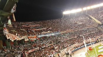 los barras de river empanaron la fiesta los barras de river empanaron la fiesta