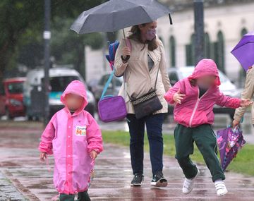 El fin de semana termina con lluvias de variada intensidad en la Ciudad