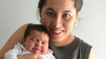 Brenda junto a su hija, Ángeles Milagros Brenda junto a su hija, Ángeles Milagros