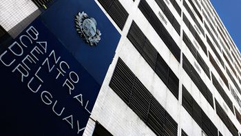El Banco Central del Uruguay (BCU). El Banco Central del Uruguay (BCU).