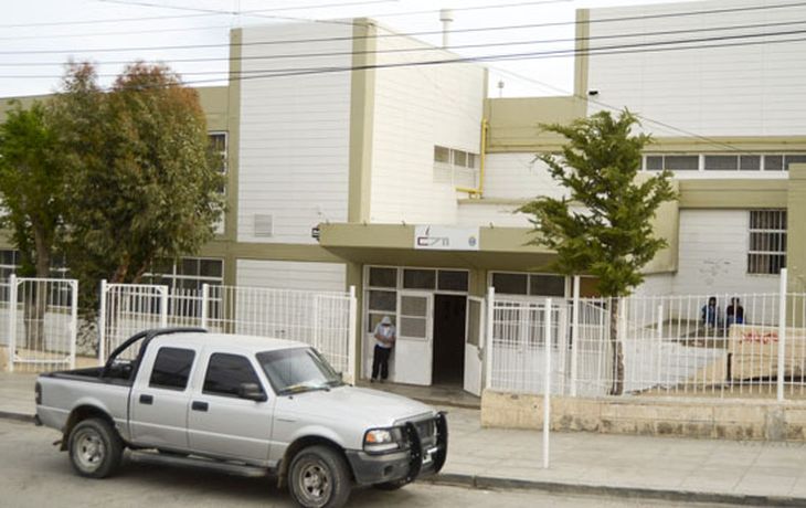 Secuestran y abusan de una chica a la salida del colegio 