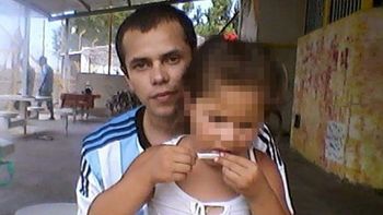 un preso publico fotos de su hija armando un cigarrillo de marihuana un preso publico fotos de su hija armando un cigarrillo de marihuana