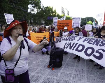 Tensión en el Congreso por la nueva marcha de jubilados: otra vez ataques de la Policía