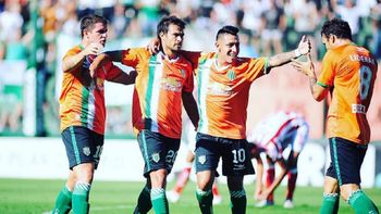 Fuerte canción de Brian Sarmiento a las botineras Fuerte canción de Brian Sarmiento a las botineras