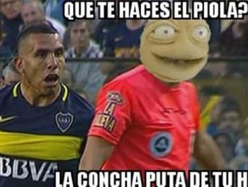 La expulsión de Carlos Tevez hizo estallar la red de memes 