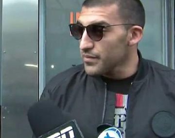 El delantero se hizo la revisión médica en la mañana del viernes