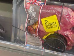 Reino Unido: pusieron alarmas antirrobo a las bandejas de carne en supermercados