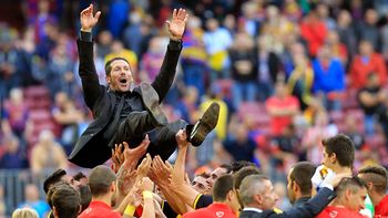 simeone fue elegido el mejor tecnico del mundo y lo comparan son steve jobs simeone fue elegido el mejor tecnico del mundo y lo comparan son steve jobs