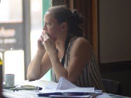 video viral de la reforma laboral: la desesperacion de una madre que no consigue turnos en la obra social video viral de la reforma laboral: la desesperacion de una madre que no consigue turnos en la obra social