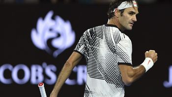 El suizo Roger Federer a su Stan Wawrinka en el Abierto de Australia El suizo Roger Federer a su Stan Wawrinka en el Abierto de Australia