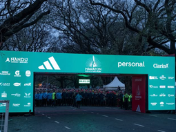 se corre la maraton de buenos aires: las demoras en el transito y los cortes se corre la maraton de buenos aires: las demoras en el transito y los cortes
