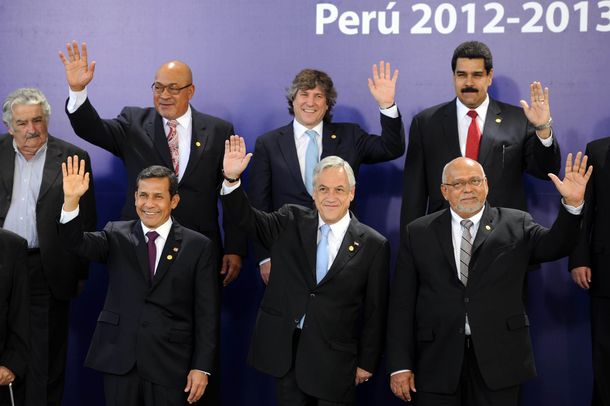 La Unasur acordó limitar el accionar de los fondos buitre