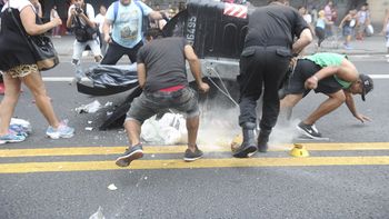 Los manteros de Once volvieron a cortar la avenida Pueyrredón Los manteros de Once volvieron a cortar la avenida Pueyrredón