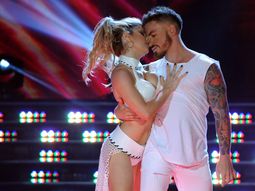 Laurita y Fede, toqueteo dentro y fuera de la pista del Bailando
