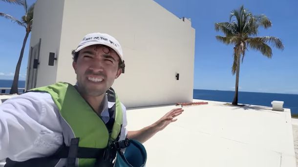 Influencer rememoró la vez que logró ingresar a la enigmática isla privada de Jeffrey Epstein: el video