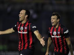 en una rafaga, san lorenzo lo dio vuelta en uruguay en una rafaga, san lorenzo lo dio vuelta en uruguay
