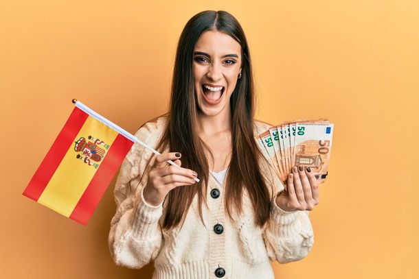 España habilita papeles para los migrantes