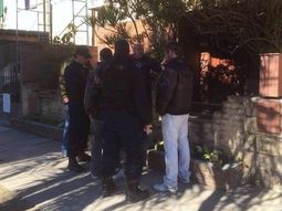 detuvieron a un puntero de cambiemos en santa fe por repartir boletas y plata detuvieron a un puntero de cambiemos en santa fe por repartir boletas y plata